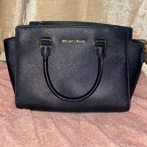 Michael kors black purse